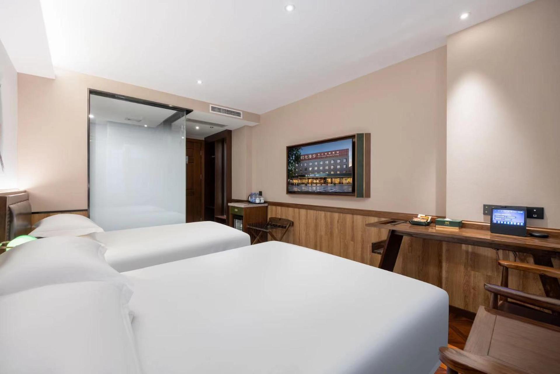 Nost Algia Hotel Near Beijing Panjiayuan Antique Market- Beijing Happy Valley, Cbd, China Zun And Sanlitun, Tian'Anmen Square, Free Ice Cream, Mineral Water, Coffee, Snacks And Laundry Service, Free Gymnastic, English Communication Well Exterior foto