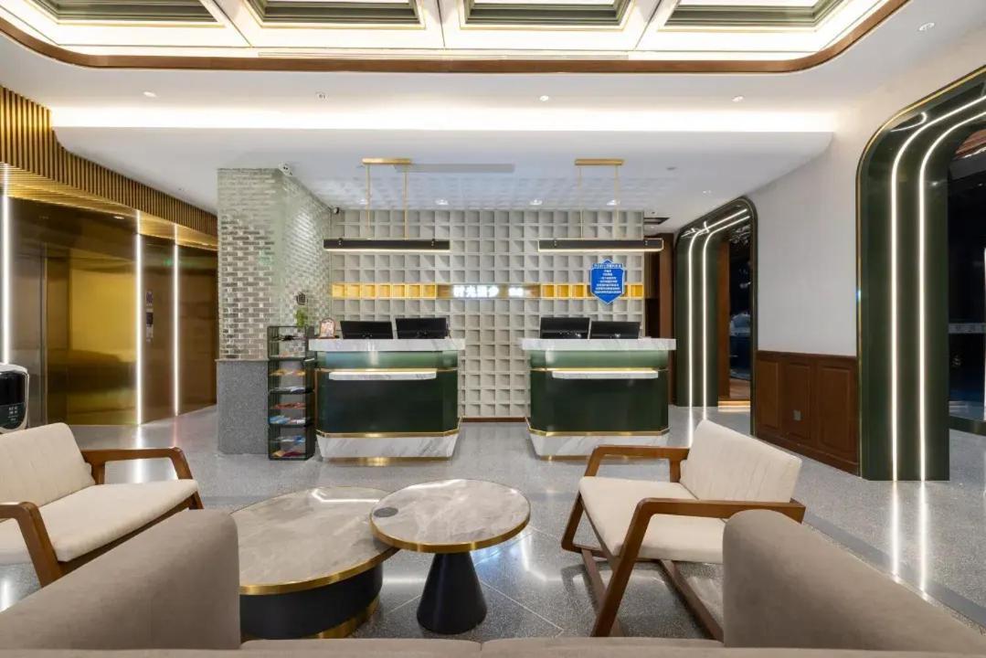 Nost Algia Hotel Near Beijing Panjiayuan Antique Market- Beijing Happy Valley, Cbd, China Zun And Sanlitun, Tian'Anmen Square, Free Ice Cream, Mineral Water, Coffee, Snacks And Laundry Service, Free Gymnastic, English Communication Well Exterior foto